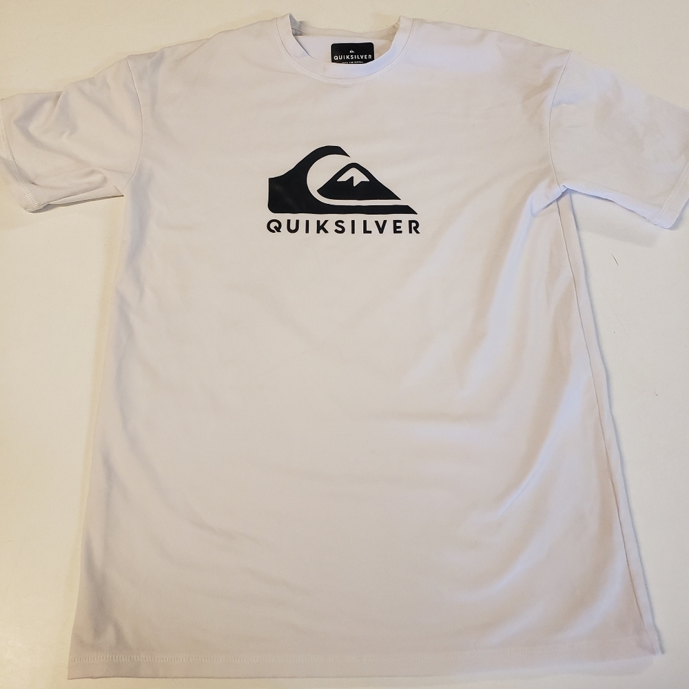 White Quiksilver surf tee shirt size 8-XS
